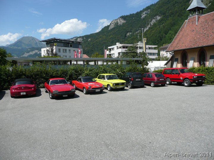 P1140254 roter Monteverdi Gelaendewagen