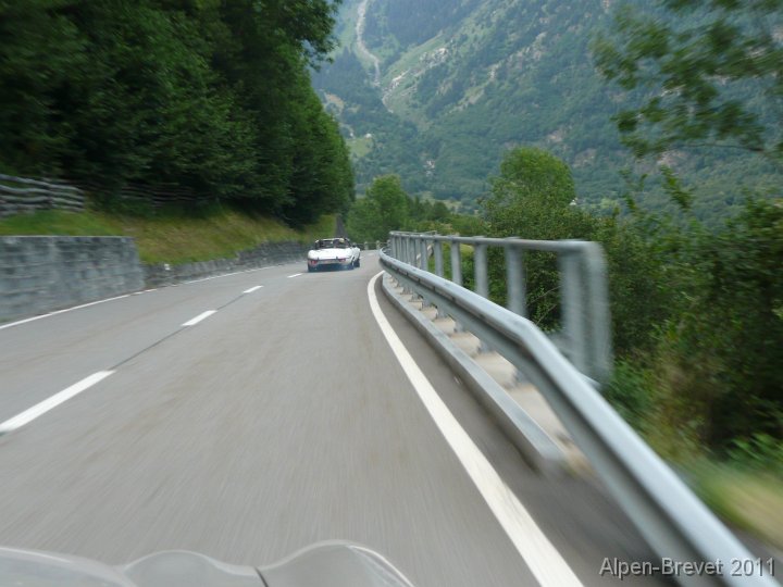 P1140330 und der E-Type dahinter raucht ein wenig