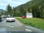 P1140305 Stau vor einem Unfall, Car mit Velofahrer, die Rega steht bereit