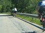 P1010549 wir ueberholen das Velo-Alpenbrevet. Die dritte und laengste Tour fuehrt die Tremola hoch..............