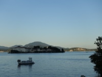 DSC09104  ein erster Blick auf die Isola dei Pescatori im Lago Maggiore