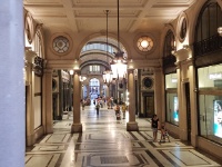 20190817 201050  und rasten durch diese Ladenpassage