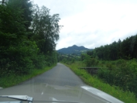 DSC05699  nach Alpnach biegen wir rechts ab und fahren entlang eines Baches bergan