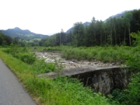 DSC05701  Hier scheinen manchmal rechte Wassermassen zu Tale zu donnern