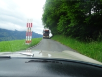 DSC05702  Stop, wir fahren zurück. Eigentlich hat ja der bergwärts fahrende Vortritt..