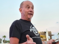 20220812 204114  Chef-Organisator Georg ergreift das Wort
