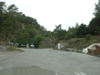 DSC02378  die Strasse auf dieser Seite des Dorfes ist kaum befahren