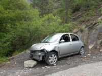 DSC02393  und Auto-Wracks am Strassenrand