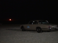 DSC02534  Der XJ6 auf dem Kies-Strand. Beim Abfahren von der Strasse schlagen wir auf. Die zweite Bodenberührung an diesem Tag nach dem Stein vor Tours