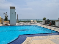 der Dach-Pool