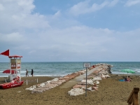 Hotel Eraclea Palace in Eraclea Mare mit dem Pool und der Poolbar auf dem Dach